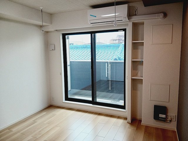明るい色調の室内です