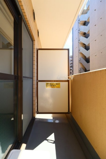 落ち着いた時間を過ごせるバルコニーです