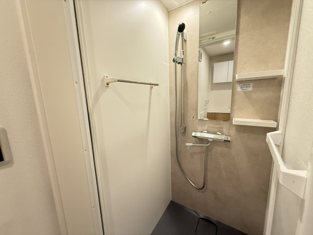 シンプルで使いやすいシャワールームです