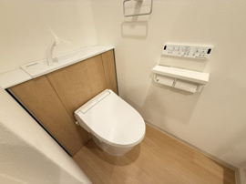 ゆったりとした空間のトイレです