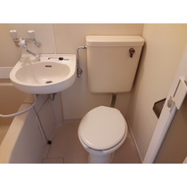 清潔感のあるトイレです