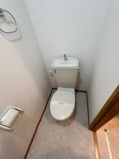 シンプルで使いやすいトイレです