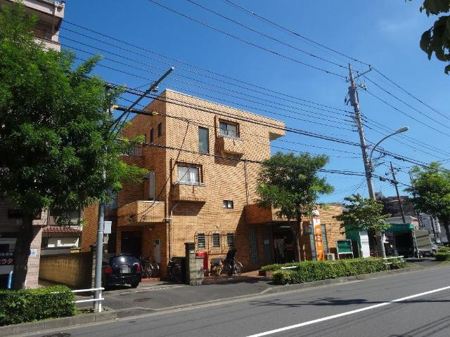 足立鹿浜八郵便局まで439ｍ