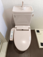 コンパクトで使いやすいトイレです