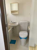 コンパクトで使いやすいトイレです
