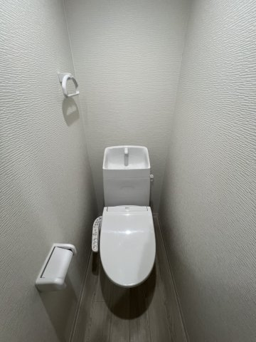 清潔感のあるトイレです