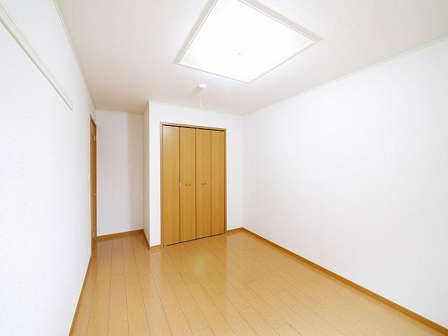 パラッツオ　エテルノの寝室|開放的な寝室です