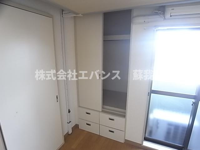 【収納】 | カッシーナ | たっぷりとした収納スペースです