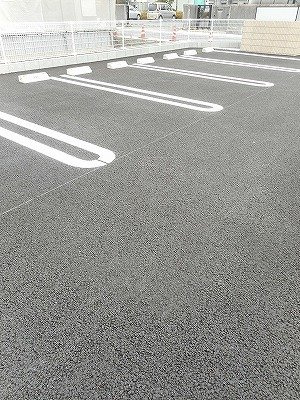 カーサ・フランブリーズの駐車場