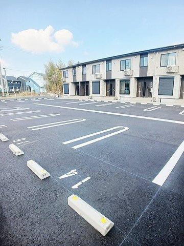 カルフール上津の駐車場