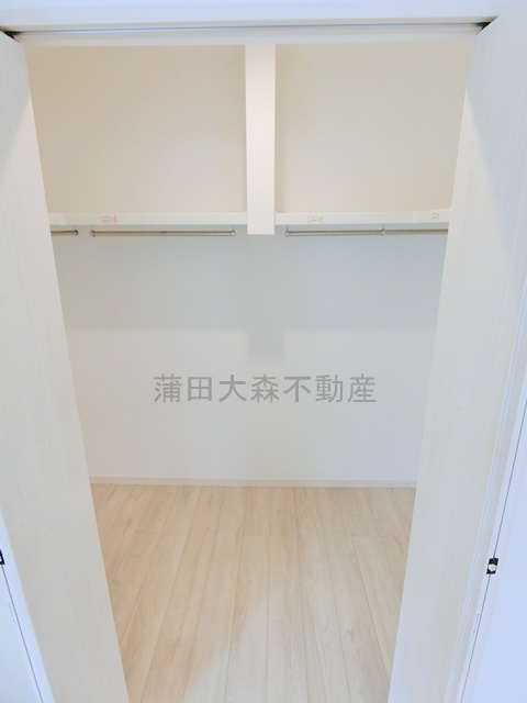 多摩川の甘風つむぐ青空のココルの収納|ウォークインクローゼット