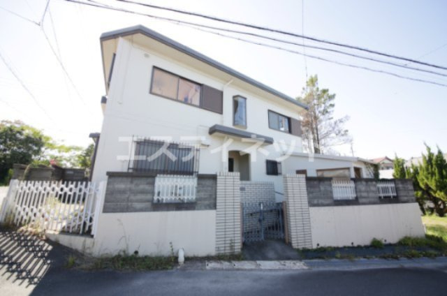 常滑市山方町5丁目貸家
