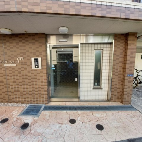 DRマンションⅠのエントランス