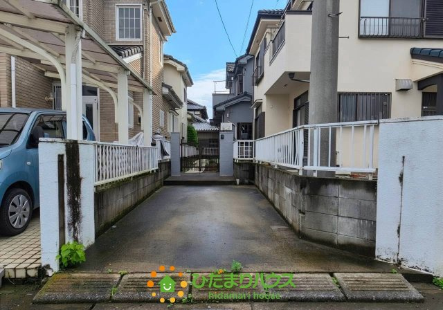 加須市西ノ谷　中古一戸建ての駐車場