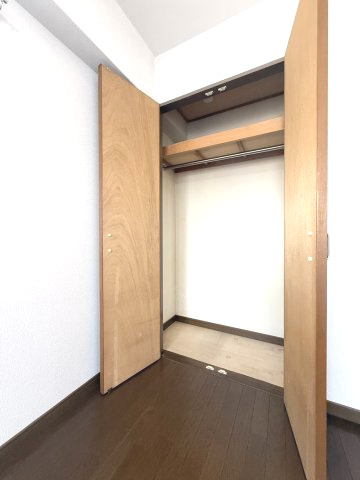 祥栄ビルの収納|クローゼットがあります