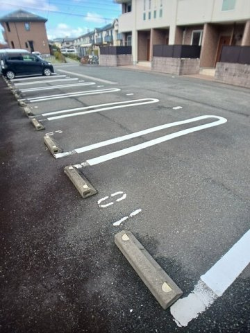 セトル与田の駐車場