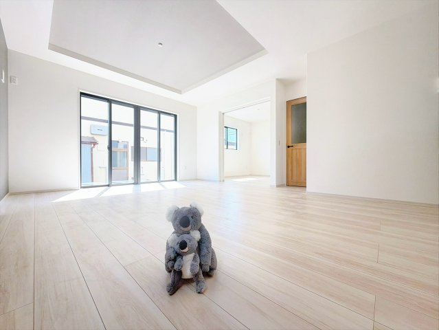 【居間・リビング】 | 前橋市上新田町　新築住宅 | 窓を開けるとスッーと爽やかな風を感じるリビング。家族の笑顔が集まる幸せな空間。