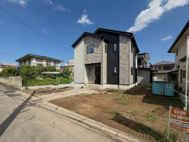 【外観】 | 前橋市上新田町　新築住宅 | 現地ご案内ツアー開催中！早朝やお仕事帰りのご見学にもすぐ対応致します！見学ご予約はコアライブまでお気軽にお問い合わせ下さい！完成済み！いつでも新生活を始めることができます。