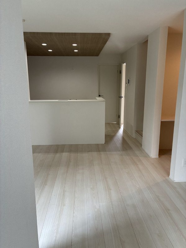 新座市池田4丁目2戸建の居間・リビング