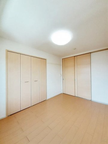 星夜の内装