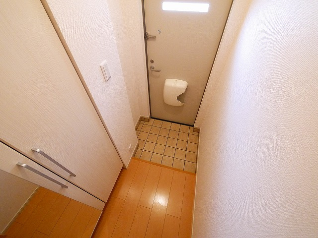 クラール平城の玄関