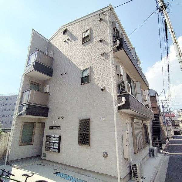 マーレ東あずま駅前のエントランス