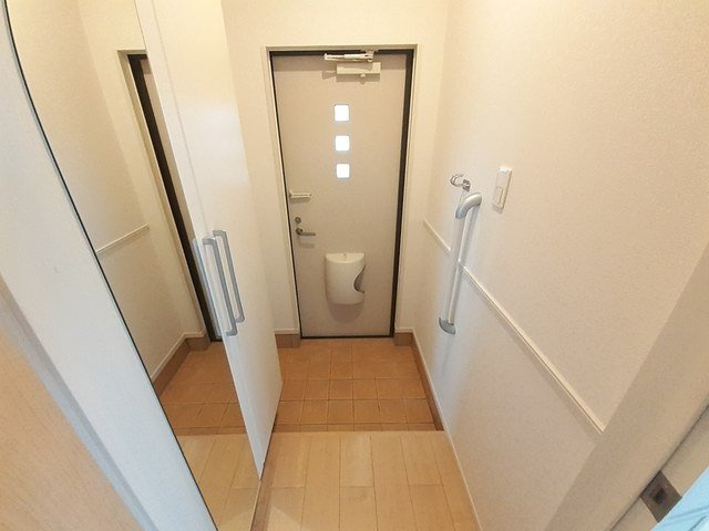 プルマージュⅠの玄関