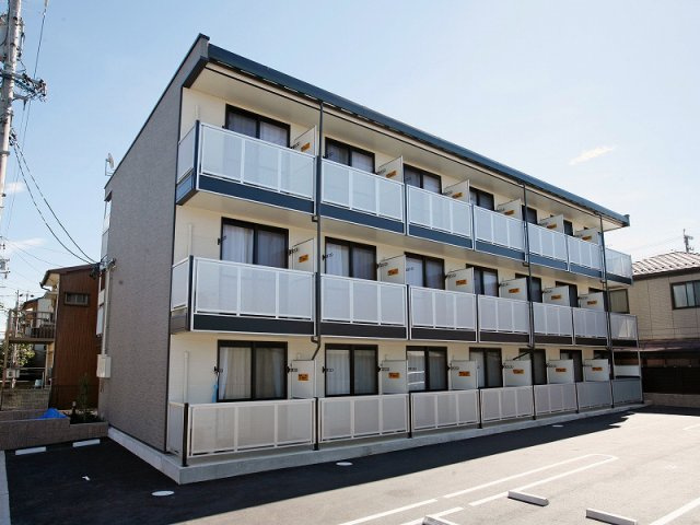 レオパレスシュテルンの外観