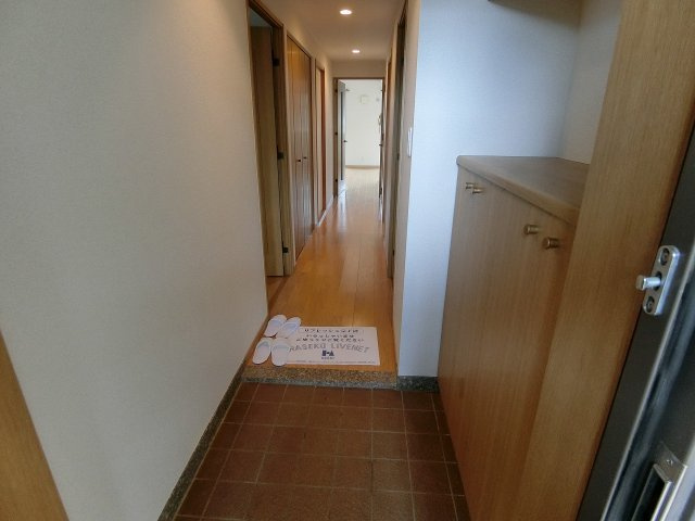 NTPRレジデンス甲子園四番町の玄関