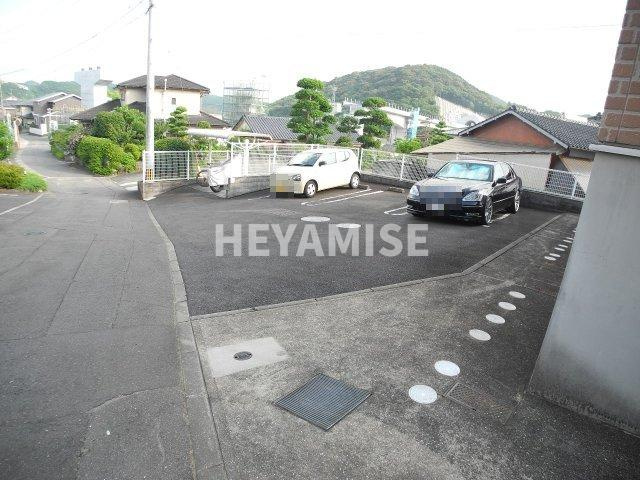 MERRYS　YOの駐車場