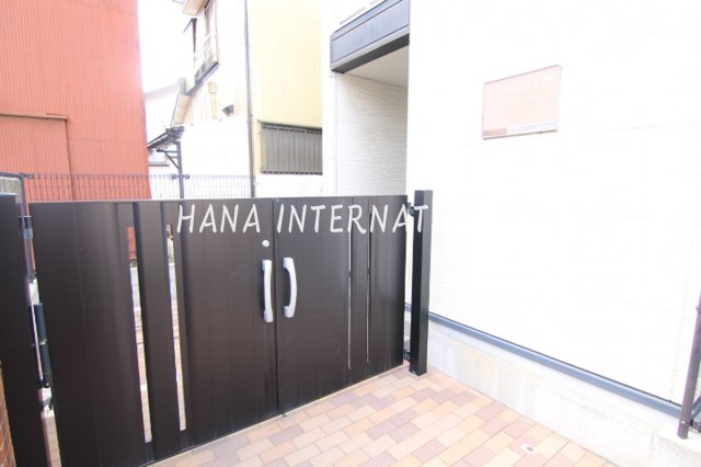 レオパレスＣＨＡＣＯのエントランス