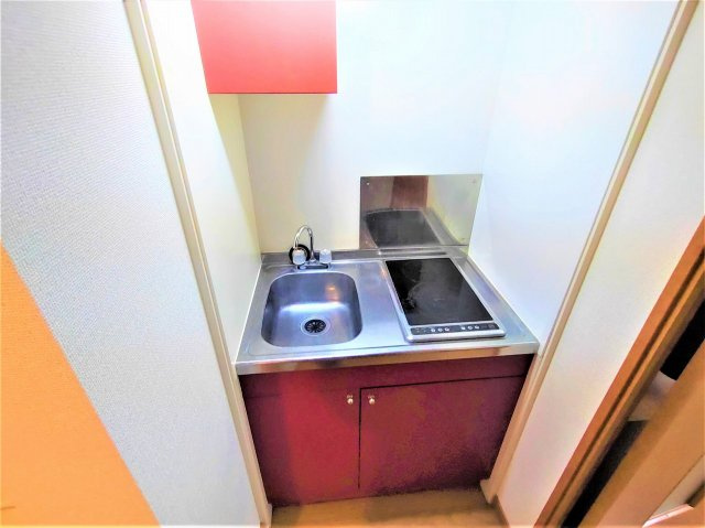 レオパレスサンモリッツのキッチン|設備・仕様は号室により異なる為、現況を優先します。