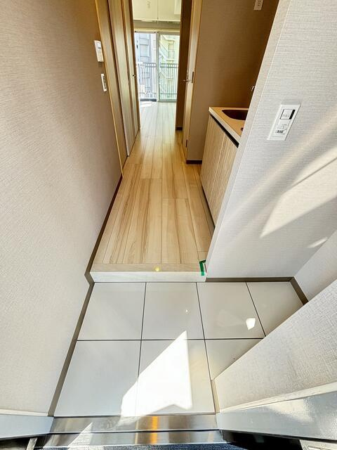 台東区三ノ輪１丁目の賃貸マンションの玄関