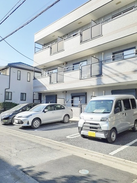 サニーフィールドの駐車場