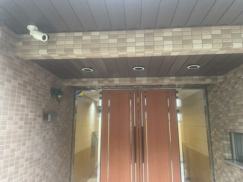 フェリアル豪徳寺のエントランス