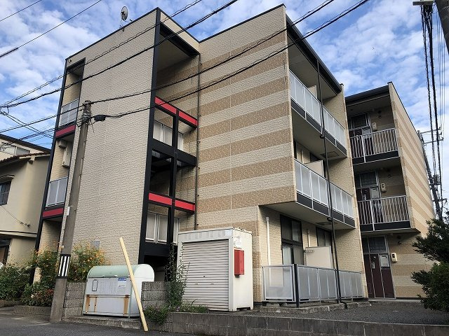 レオパレスエリアクエストの外観