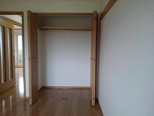ファミーユ古里　Ｂの収納
