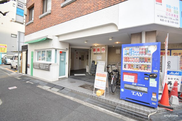 リアライズ江坂　仲介手数料無料のエントランス
