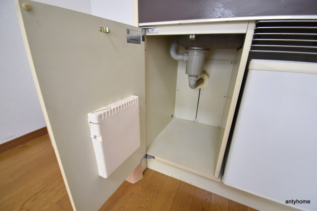 リアライズ江坂　仲介手数料無料の収納