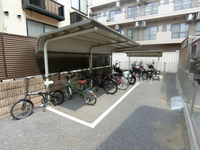 フェリオ柏の駐車場
