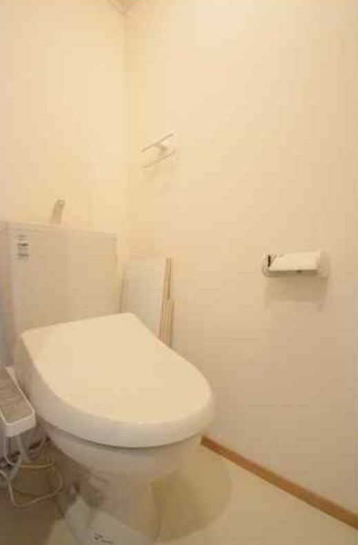 フローラ亀戸のトイレ|ゆったりとした空間のトイレです