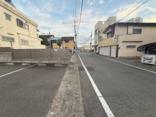 【前面道路含む現地写真】 | 甲府市愛宕町　3DK