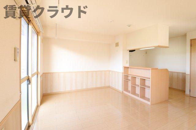 バニュルス　Ⅲの居間・リビング|使いやすい居間です