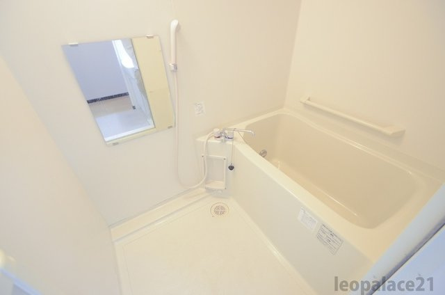 レオネクストナガオⅡの浴室|備品や設備仕様は号室等により異なります現地をご確認下さい。