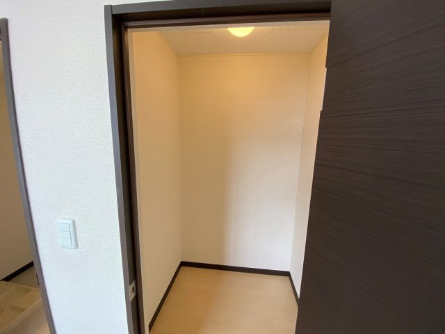レオネクストハピネス３号館の内装|ウォークインクローゼット
