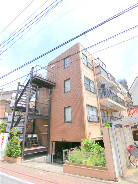 秀マンションの外観|1988年3月築　鉄骨造地上3階建て　東京都大田区北糀谷1丁目　
京浜急行本線京急蒲田駅徒歩15分、梅屋敷駅徒歩12分