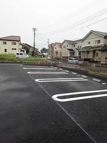 プリムローズの駐車場