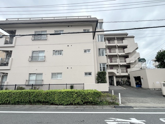 【現況写真】 | 田園キャッスル志村 | 外観と前面道路の様子。即日のご見学も可能です！お気軽にお問い合わせください！