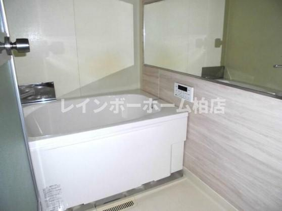 特典：仲介手数料が無料です!!の浴室|落ち着いた空間のお風呂です