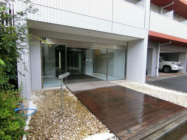 【エントランス】